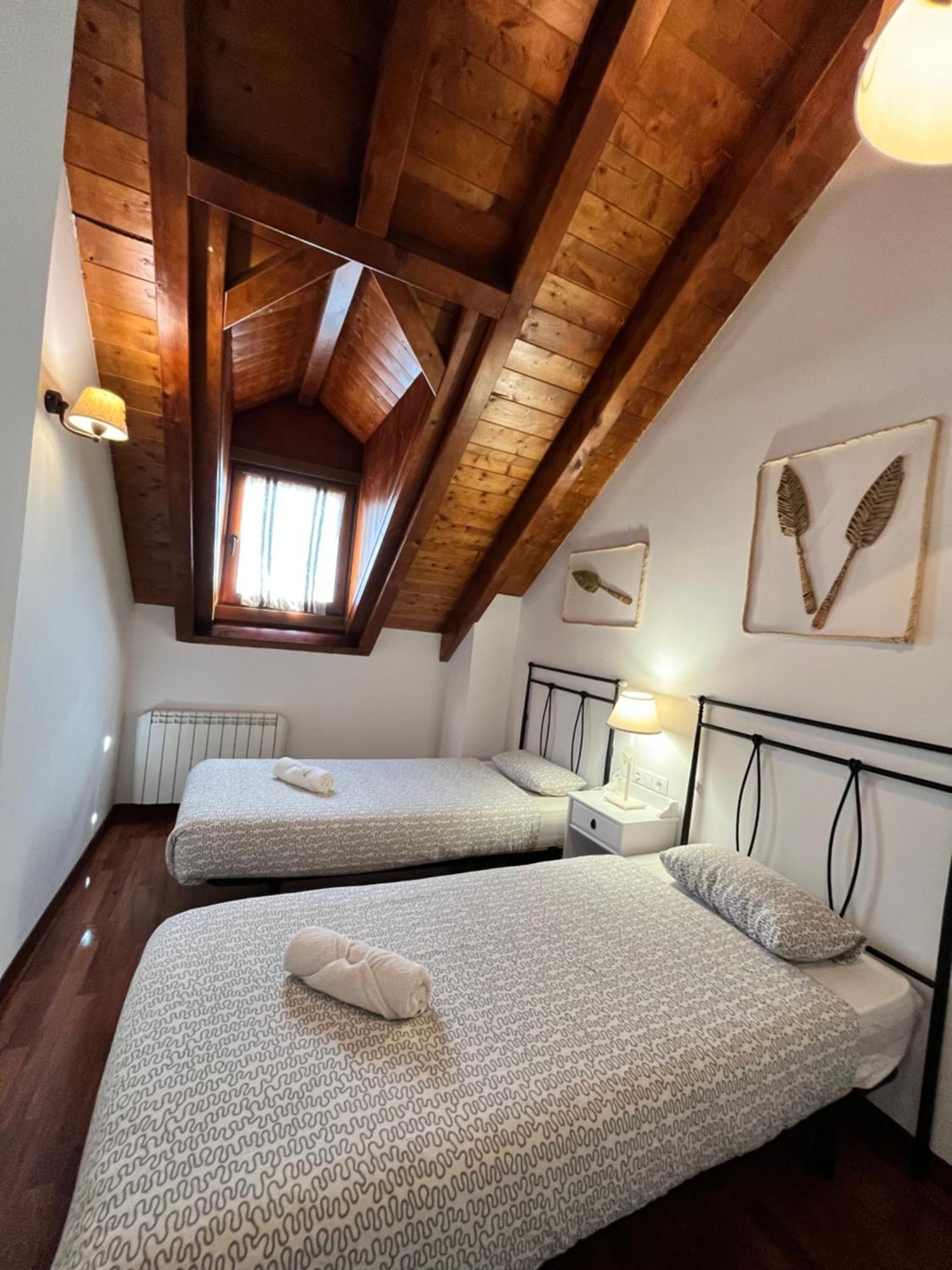 Luxury House Valencia D'Aneu Apartment Exterior photo