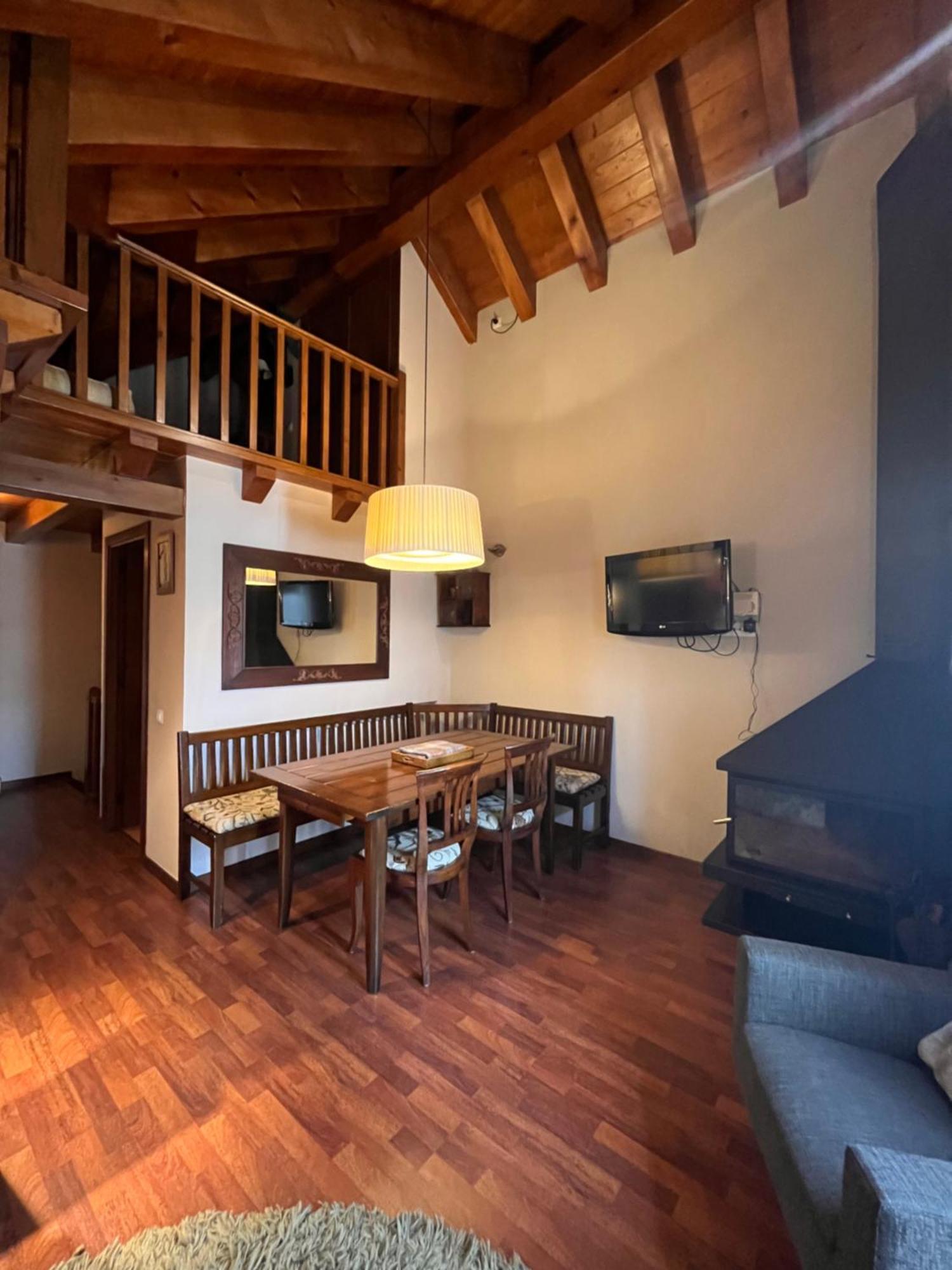 Luxury House Valencia D'Aneu Apartment Exterior photo